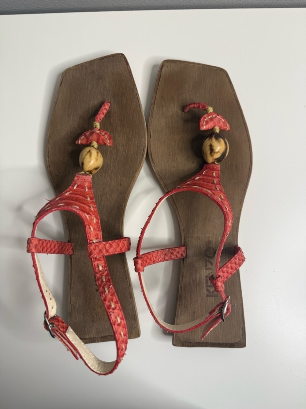 Kenzo Women's Red Leather Beaded Thong t-strap buckle Sandals EU 39 / US 8.5